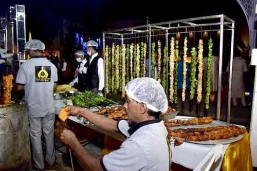 the-maharaja-caterers-malda--tandoor-counter