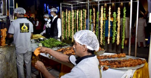 The-Maharaja-caterers-in-malda--making-tandoori