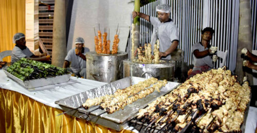 The-Maharaja-caterers-in-malda--making-tandoori